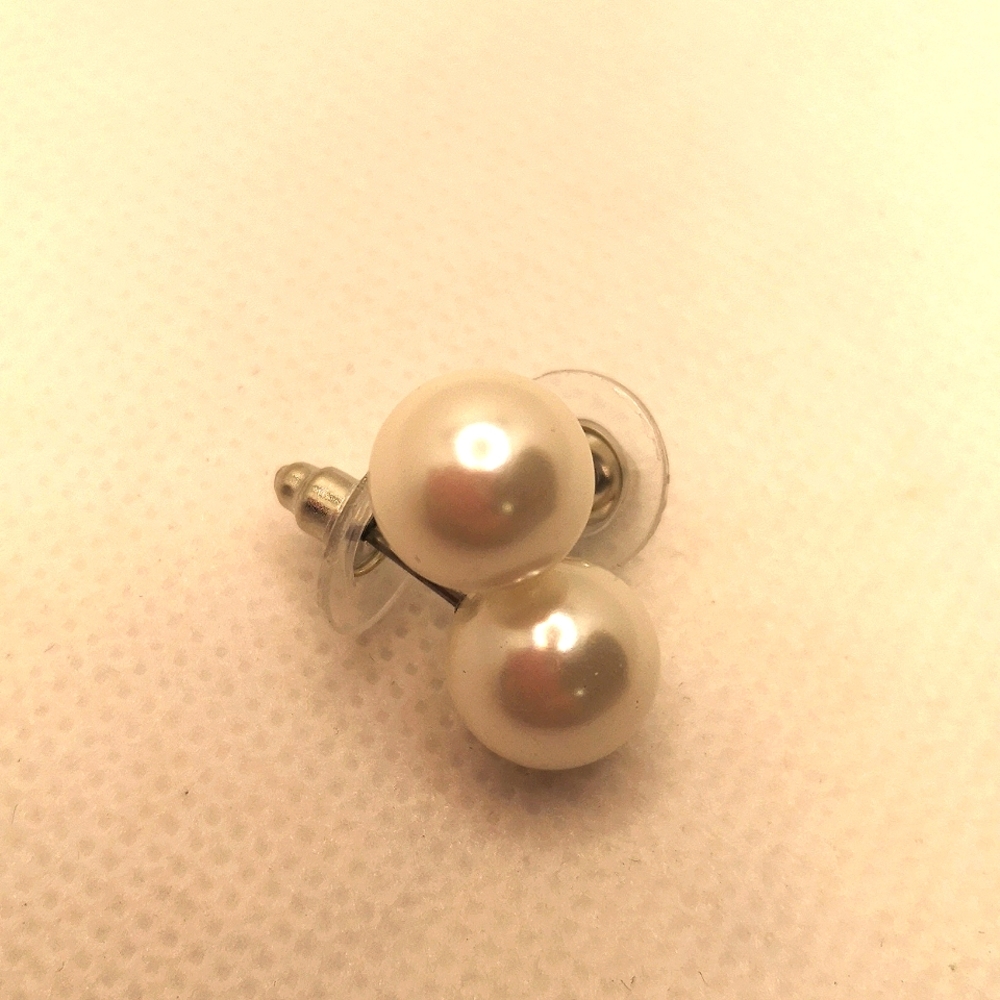 Faux pearl studs